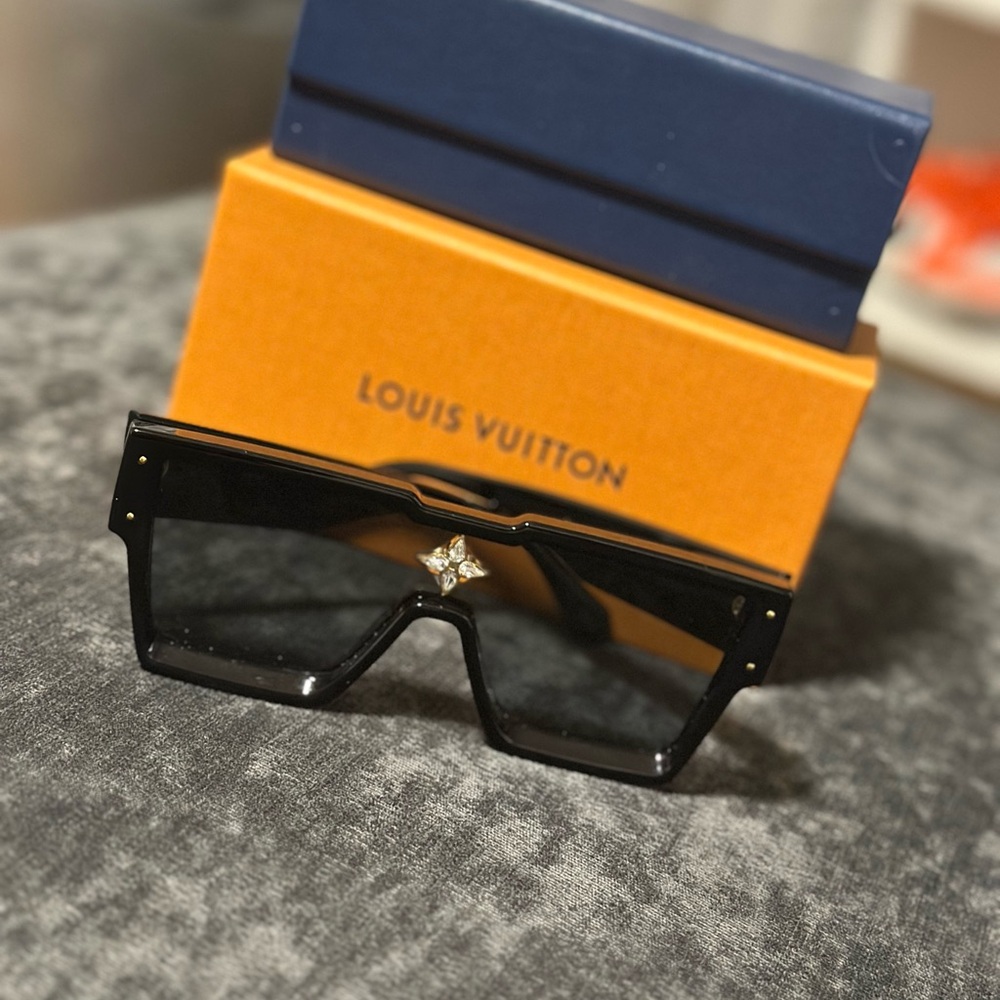 Louis Vuitton Cyclone Sunglasses